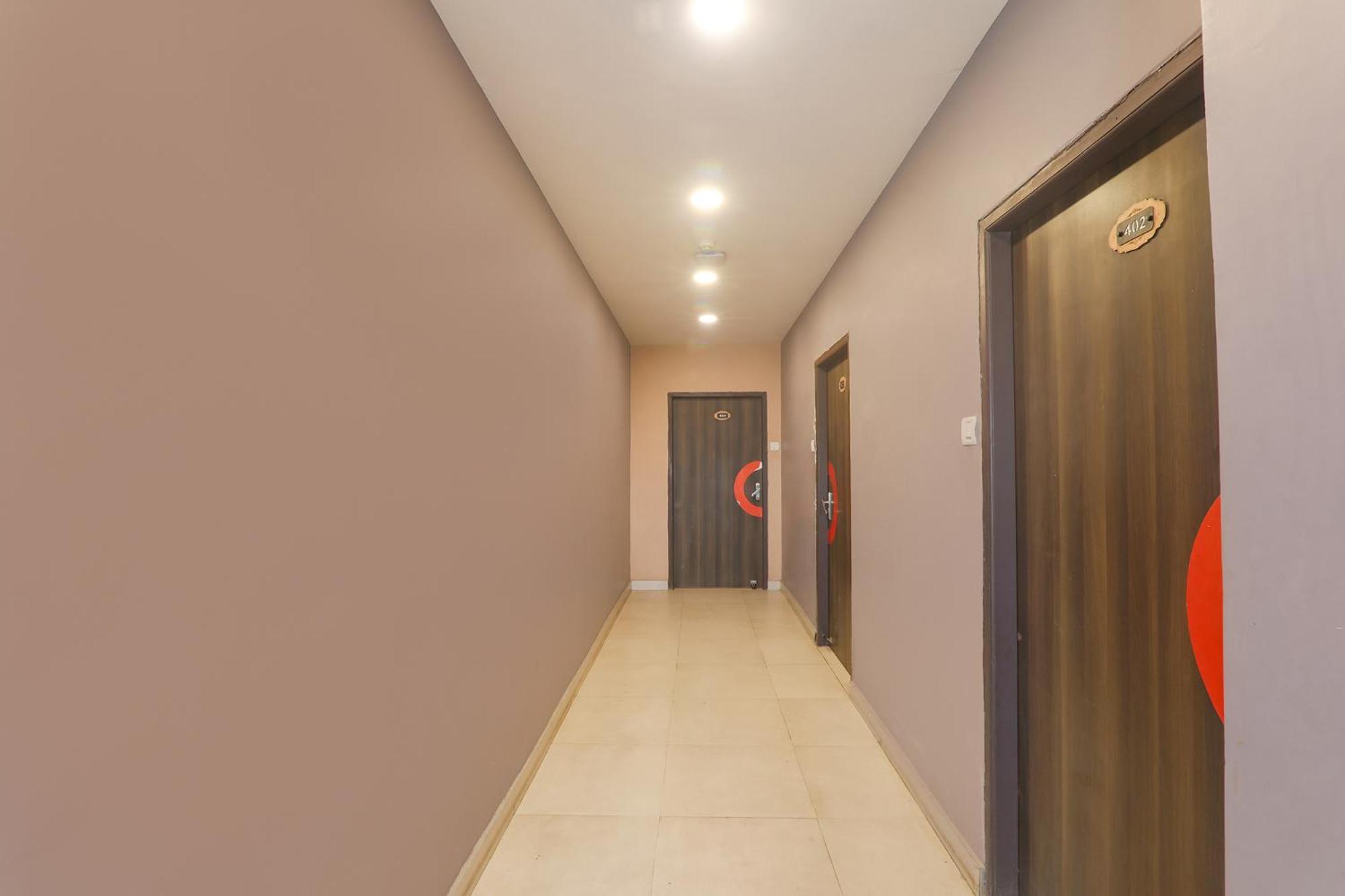 Fabhotel Swarn Banquet Kakarmatha Luaran gambar